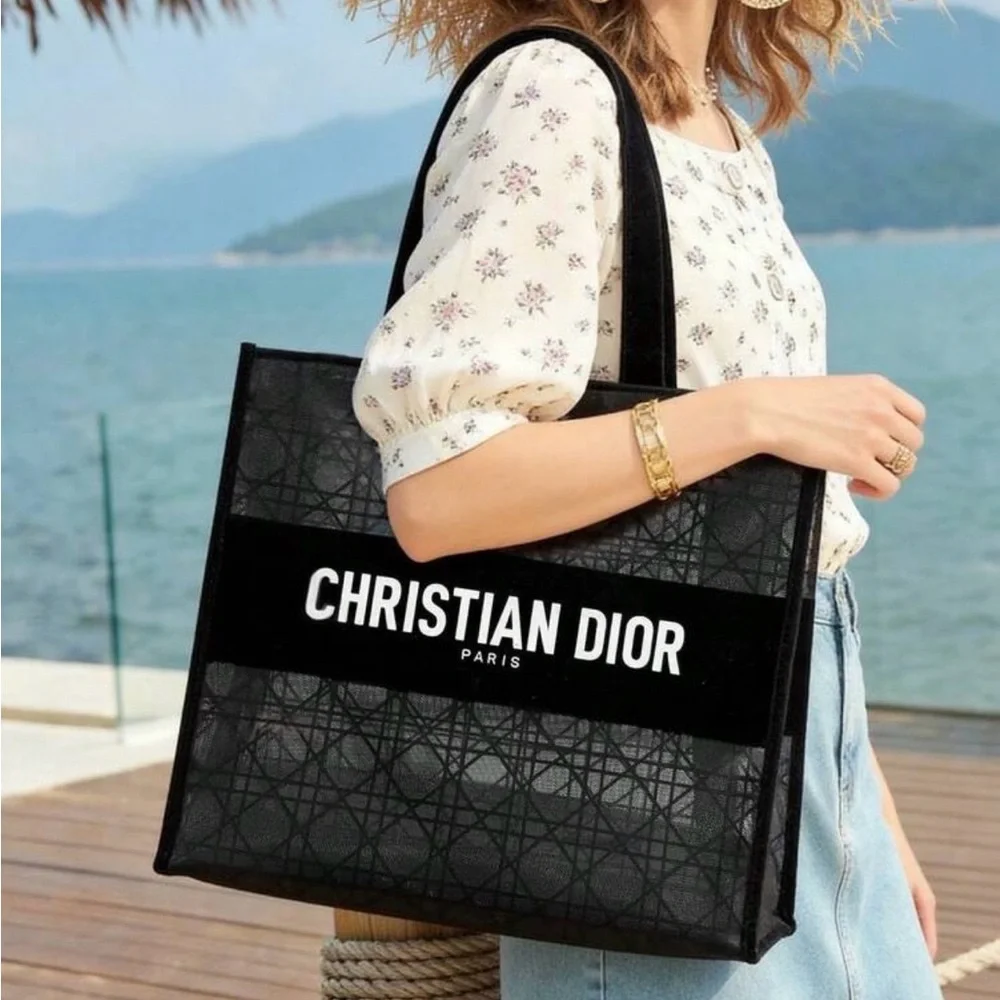 Dior Beauty makeup Tote - Picture 4 of 5